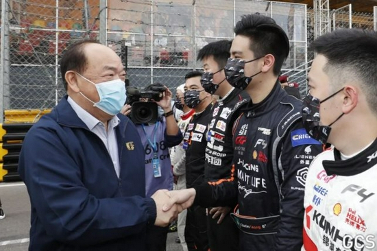 澳门格兰披治大赛车压轴上演 F4方程式梁瀚昭成功卫冕 澳门格兰披治大赛车压轴上演 F4方程式梁瀚昭成功卫冕