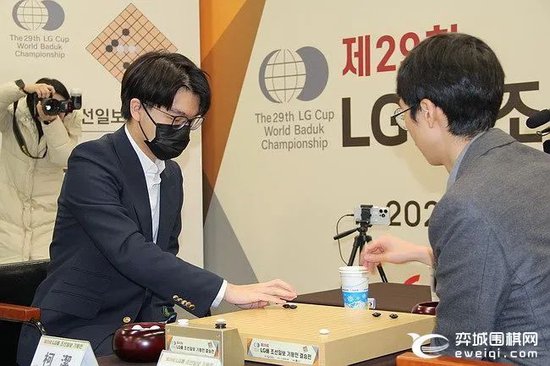 丈夫每月发工资就神秘失联，妻子偷偷尾随，真相让人泪目v9.2.2 官方安卓版