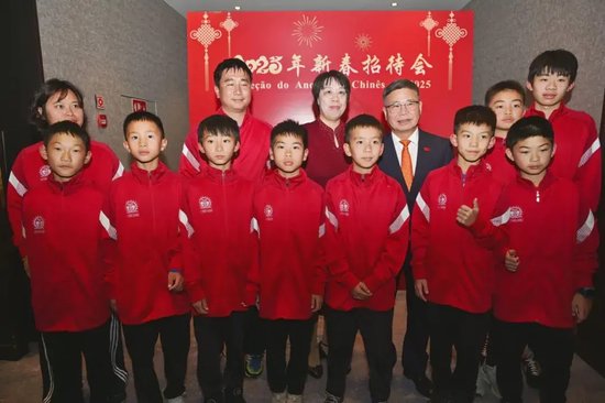 都是杨家将的后代，杨文举救下杨文广，哥哥为何不识亲弟弟？