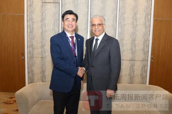 欧博app登录入口安卓版在复杂地形行驶