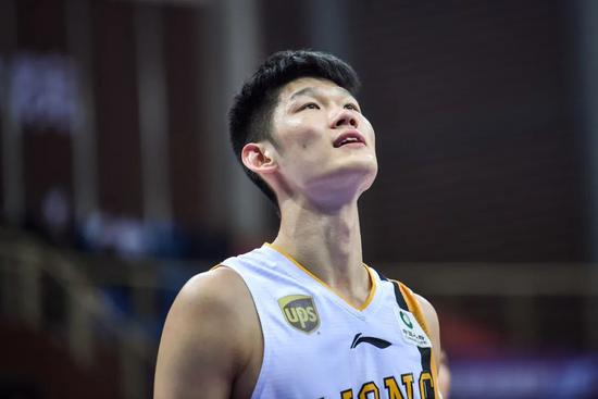 CBA出现突发情况！张兆旭的痛他又品尝了一遍