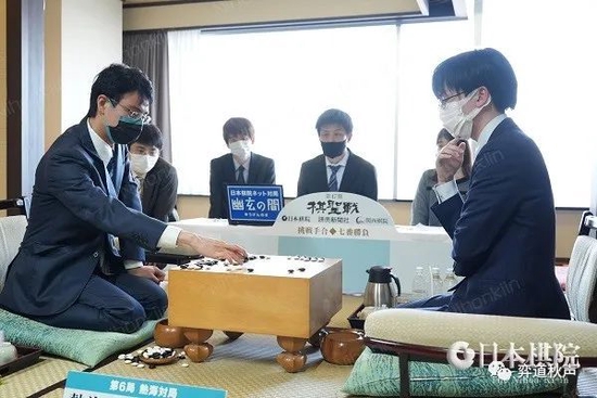 日本名人挑战棋圣留下不朽篇章 地震下的对决围棋