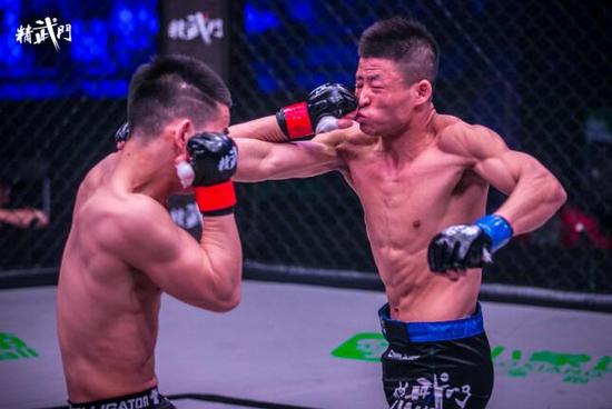 精武门选手激烈对抗中