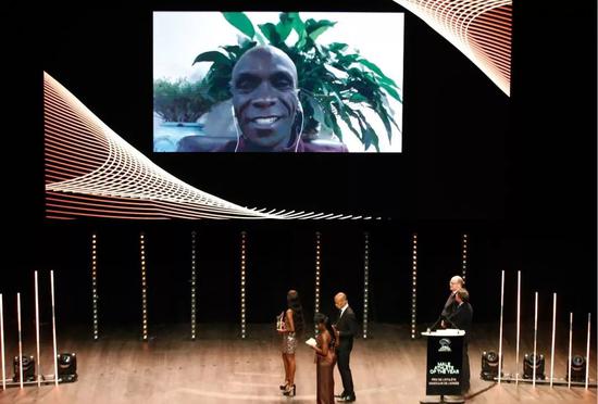 基普乔格伟大的背后 是常人难以想象的自律