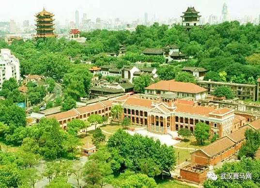 阅马场（过去称阅马厂）