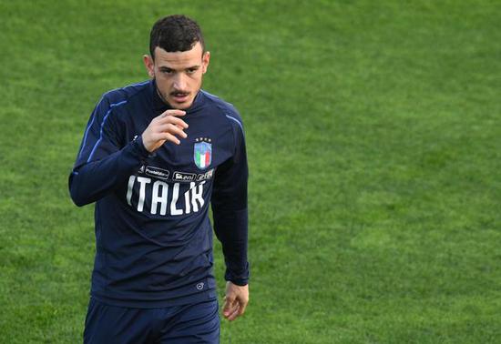 意媒：佛罗伦萨有意今夏租借罗马后卫弗洛伦齐