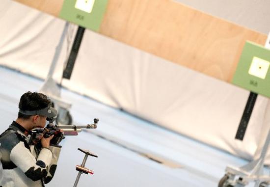 22岁的杨皓然在第十三届全运会上，夺得男子10米气步枪冠军。新华社记者郭晨摄