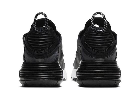 詹姆斯提前上脚Air Max 2090鞋款!细节曝光!