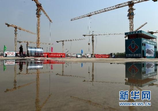 ↑这是5月9日拍摄的国家速滑馆施工现场。新华社记者罗晓光摄