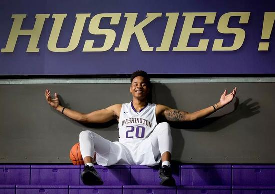  ¨魔术>爆扣拉杆强到炸裂《¨大学》!富尔茨这天赋换我也愿意赌