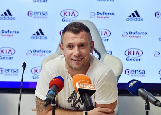 卡萨诺：我效力时的皇马 大罗都要给范尼当替补