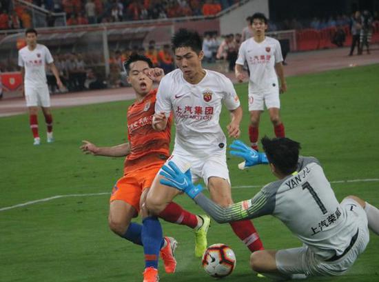 观点:中超降薪不该一刀切 足协要解决这三点