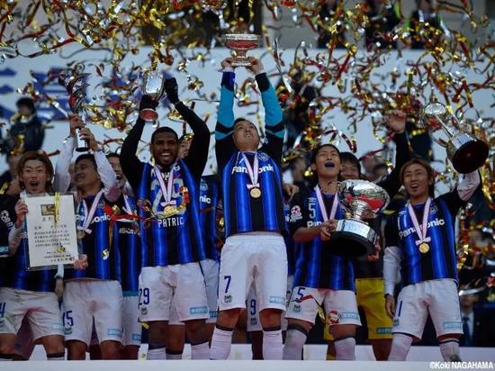 千场传奇远藤保仁三无球员靠什么站在日本之巅 中超 新浪竞技风暴 新浪网