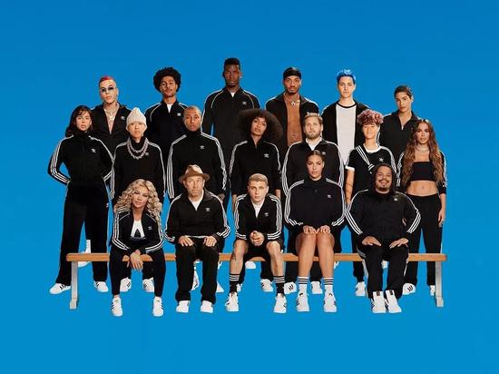 这张刷屏的 nike 世纪合照,你们看懂了多少?