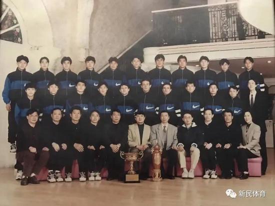 赋闲许久重回崇明岛 范志毅会是下一个徐根宝吗