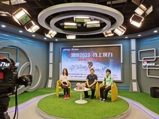 亲历人类滑雪起源地 滑向2022走进大美新疆