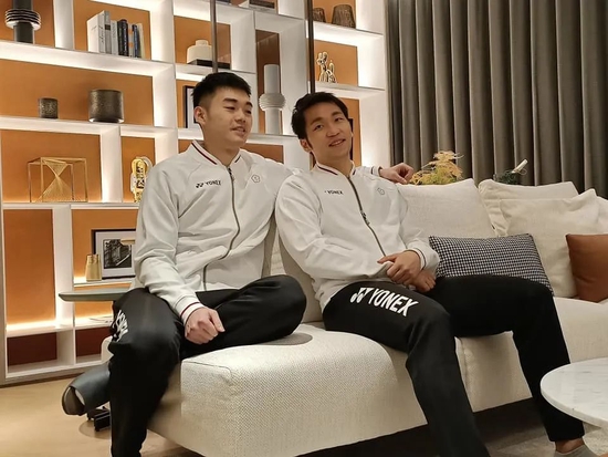 李洋王齐麟购置房产 每平米约4万人民币