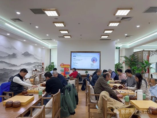 要不咱们小酌一杯？特朗普为了查尔斯三世取消威士忌关税v5.5.8 安卓手机版