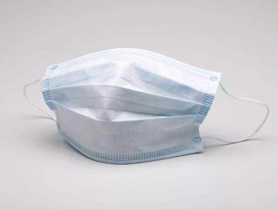 学生戴N95口罩上体育课 医生：损害不可逆