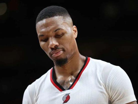 坏消息!拒绝上场!第一个拒绝NBA复赛的超巨