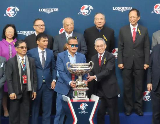 “香港杯”是香港国际赛赛马日最重要的赛事之一。