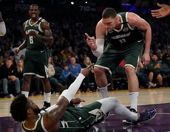 對湖人來講，這一點比贏公鹿更重要，他真的還很能打！-黑特籃球-NBA新聞影音圖片分享社區