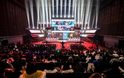 LPL春季赛揭幕战打响