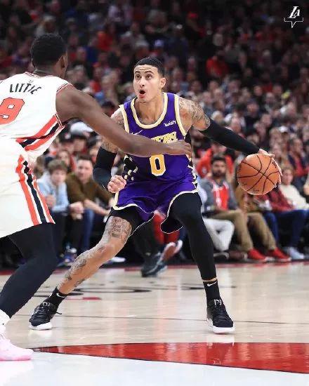 湖人终于赢了内讧事件也真相大白了