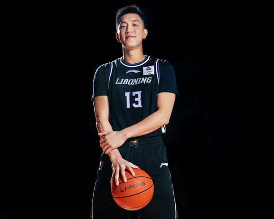 本赛季郭艾伦助攻数99个 排在国内球员之首