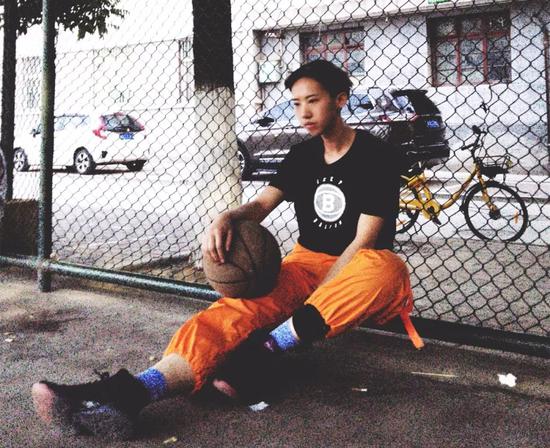 最强女球手艾林林单挑韩潮彻底征服球迷