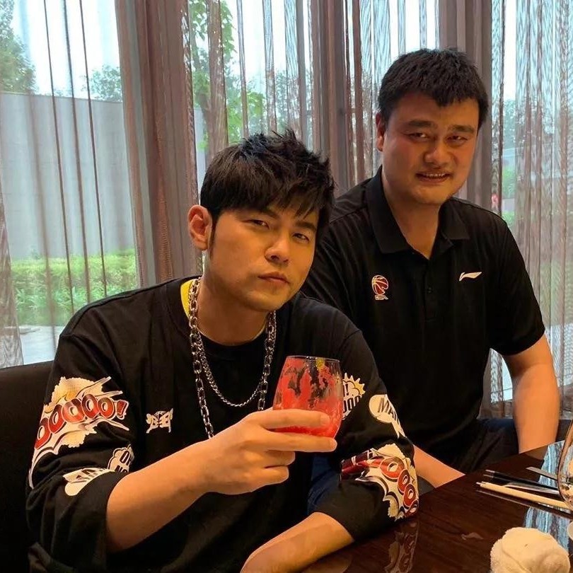 蹭完猛龙热度又来蹭姚明周杰伦这波什么水平