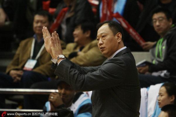 同曦队迎回了功勋主帅崔万军