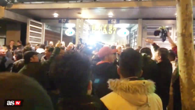 皇马球迷高喊:弗洛伦蒂诺辞职