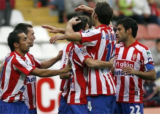 雷斯(中场) 出战成疑:奎利亚尔(门将),阿尔伯托-洛拉(右后卫/中场)