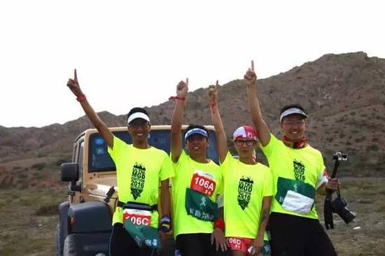 　　我们的口号是：一直跑！