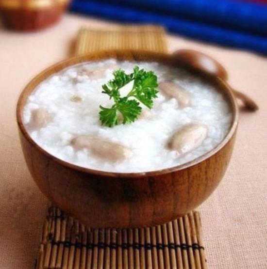 　　症状：咳嗽、无痰，或有痰色黄稠，不易咳出，咽干疼痛、口渴，常伴有发热、汗出，头痛、舌红、苔薄黄、脉浮或浮数。