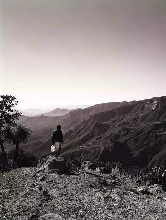 塔拉乌马拉人享受着他们熟悉道路上的优势