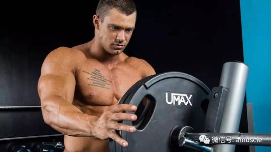 天了噜！短袖由M变L号！怎样从训练上做到完美的增肌？