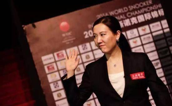 斯诺克世界杯集齐6大美女裁判 诸瑛领衔4中国美女_台球_新浪竞技风暴_新浪网