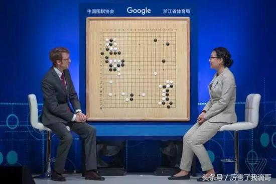 安德鲁·杰克森（Andrew Jackson）和韩国围棋协会高级秘书长李夏辰探讨AlphaGo对柯洁
