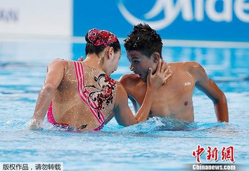 北京时间7月23日,2017年世界游泳锦标赛结束了花样游泳男女混合双人自由自选决赛,中国选手盛姝雯/石浩屿以77.2333分获得第八名。