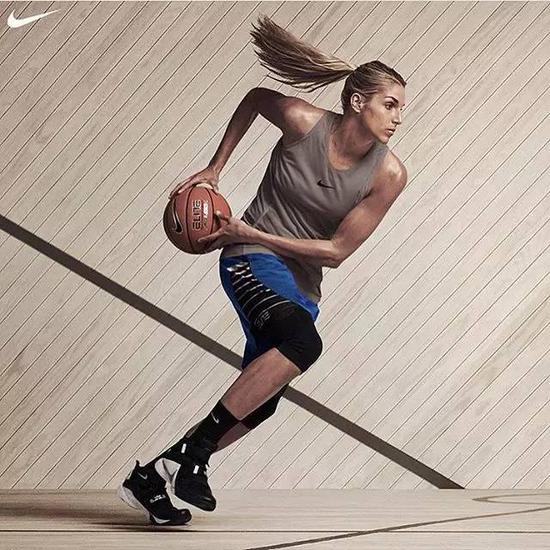 最美运动员篮球女神为激励病患竟全裸出镜