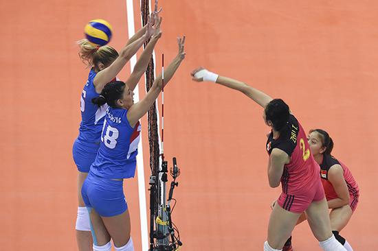 2017世界女排大奖赛三四名决赛，中国VS塞尔维亚。朱婷带伤出战。
