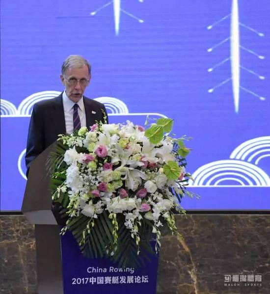 国际赛艇联合会理事、执委MikeTanner