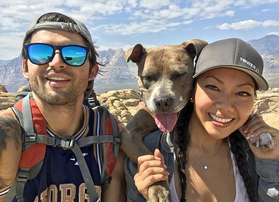 狗狗彭尼与主人