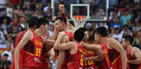 中国足球砸10亿搞归化 给中国篮球什么启示？