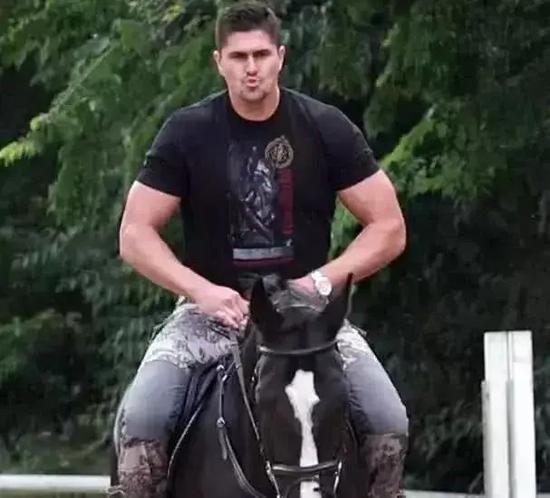 水货榜眼被安东尼调侃，他这波回应太秀了！