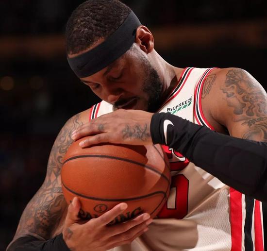 8中0后11中9！200万签新老大！谁还敢裁安东尼