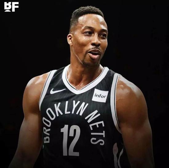 炸开第一条大新闻: 根据nba记者woj报道, 黄蜂将中锋德怀特霍华德