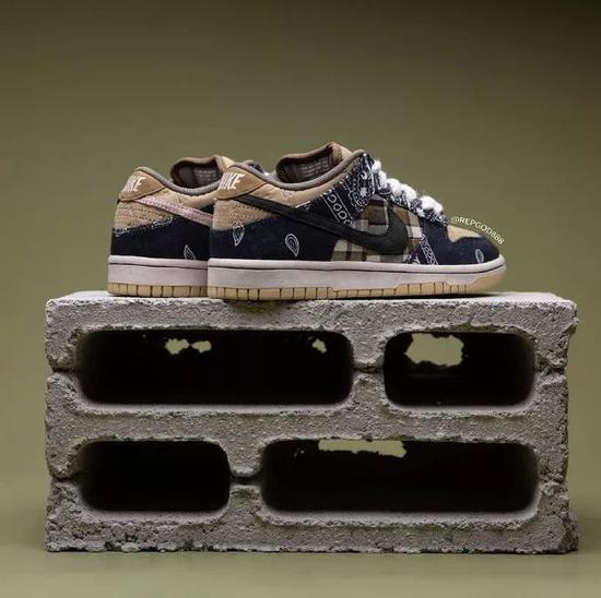 Travis Scott x Nike Dunk SB Low 细节曝光